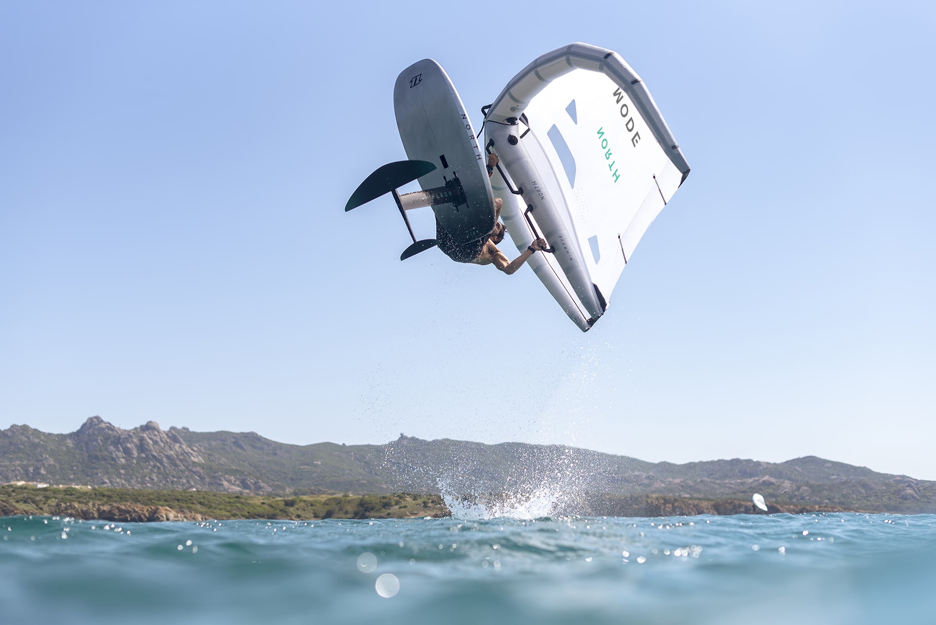 NORTH_MY23_Mode_Sardina_Photo_Miles_Taylor_Rider_Fabian_Muhmenthaler_1_D-min